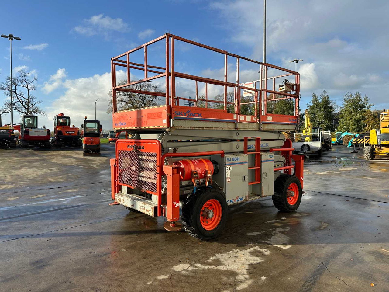 SKYJACK - 2009 - SJ-8841 - AERIAL PLATFORM - Araçüstü platform: fotoğraf 5 SKYJACK - 2009 - SJ-8841 - AERIAL PLATFORM - Araçüstü platform: fotoğraf 5