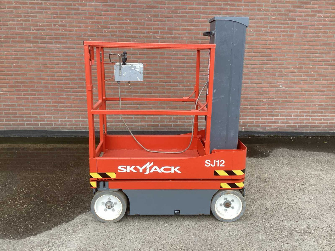 SKYJACK SJ12 - Araçüstü platform: fotoğraf 3 SKYJACK SJ12 - Araçüstü platform: fotoğraf 3