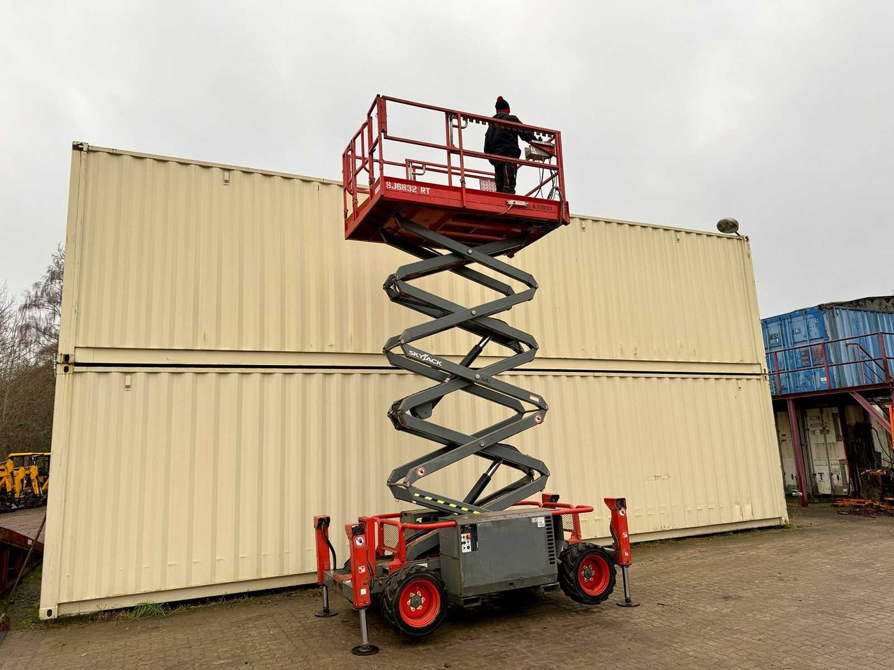 SKYJACK - SJ6832RT - 4X4 - DIESEL - 11.8 METERS - 2016 - AERIAL WORK PLATFORM - Araçüstü platform: fotoğraf 3 SKYJACK - SJ6832RT - 4X4 - DIESEL - 11.8 METERS - 2016 - AERIAL WORK PLATFORM - Araçüstü platform: fotoğraf 3