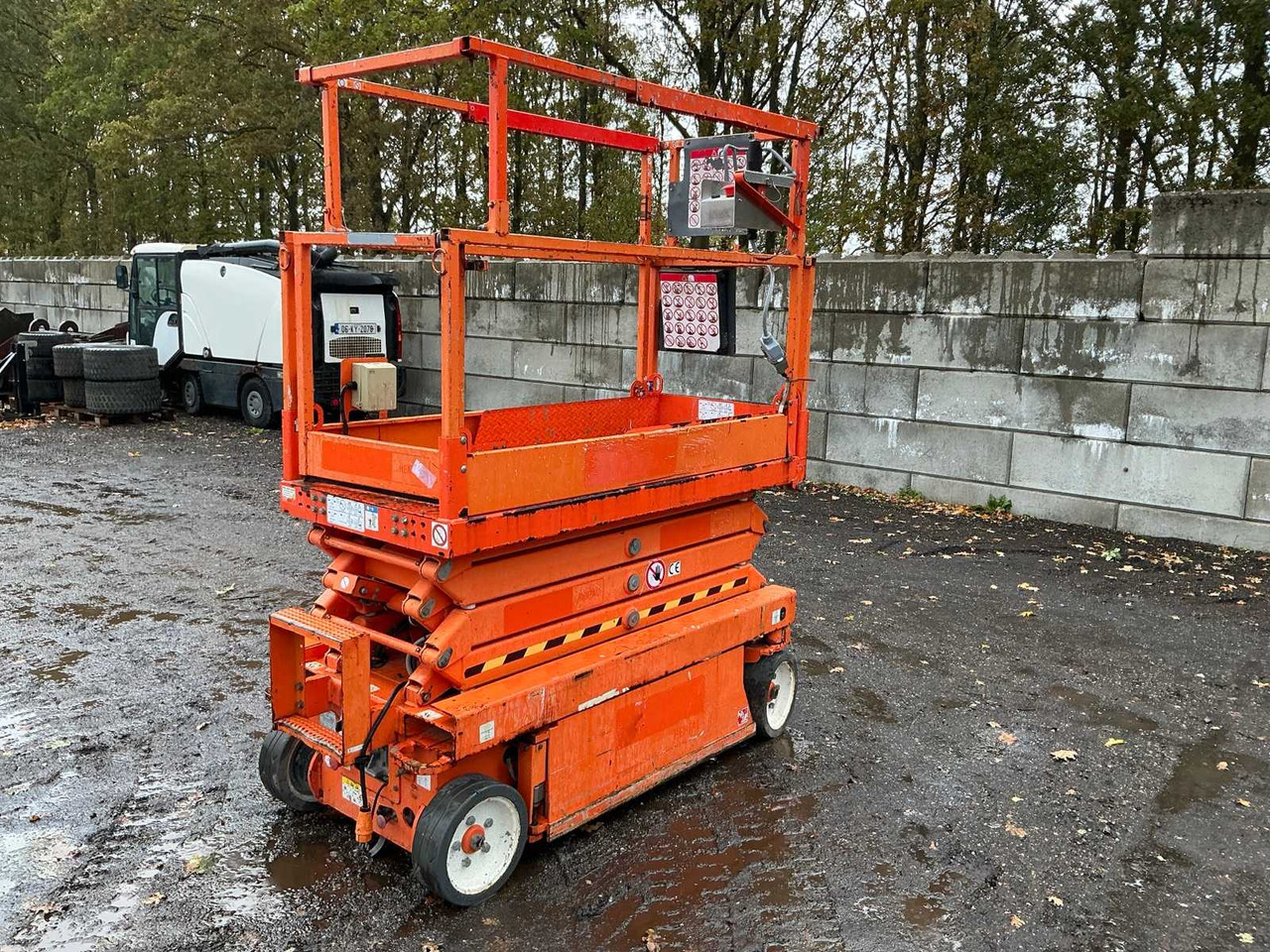 Skyjack SJ 111 3219 - Araçüstü platform: fotoğraf 5 Skyjack SJ 111 3219 - Araçüstü platform: fotoğraf 5