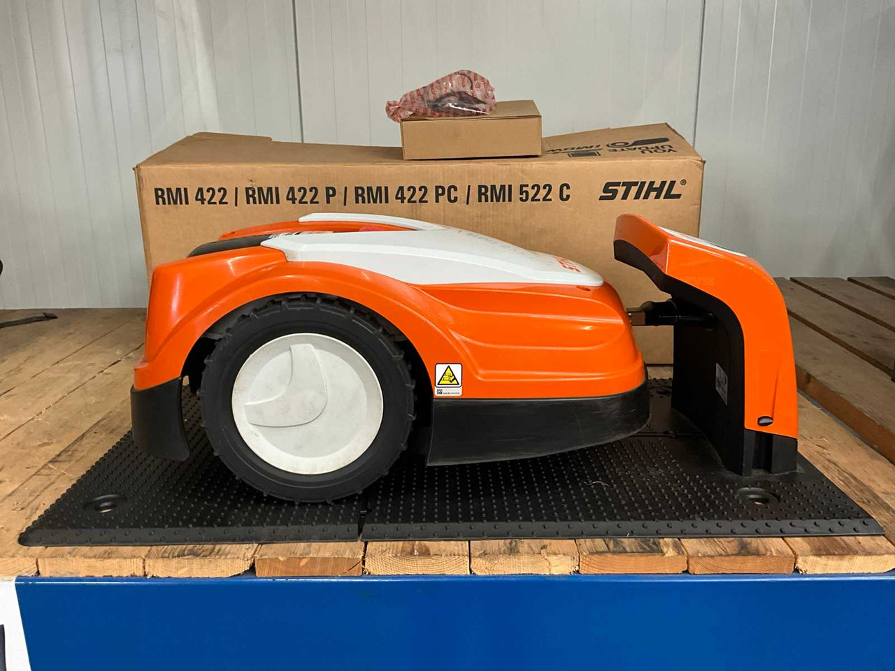 Stihl RMI422.2 - Çim biçme makinesi: fotoğraf 2 Stihl RMI422.2 - Çim biçme makinesi: fotoğraf 2