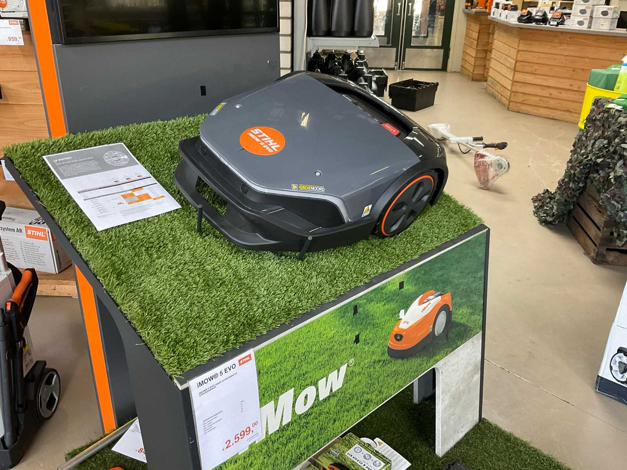 Stihl iMOW® 5EVO - Çim biçme makinesi: fotoğraf 3 Stihl iMOW® 5EVO - Çim biçme makinesi: fotoğraf 3