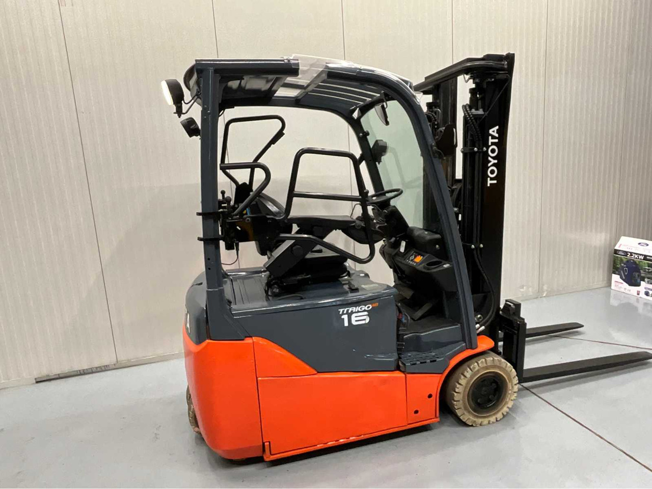 TOYOTA - 2018 - 8FBE16T - FORKLIFT, FREELIFT - SIDE-SHIFT - PLASTIC ROOF - 4TH FUNCTION - Forklift: fotoğraf 5 TOYOTA - 2018 - 8FBE16T - FORKLIFT, FREELIFT - SIDE-SHIFT - PLASTIC ROOF - 4TH FUNCTION - Forklift: fotoğraf 5