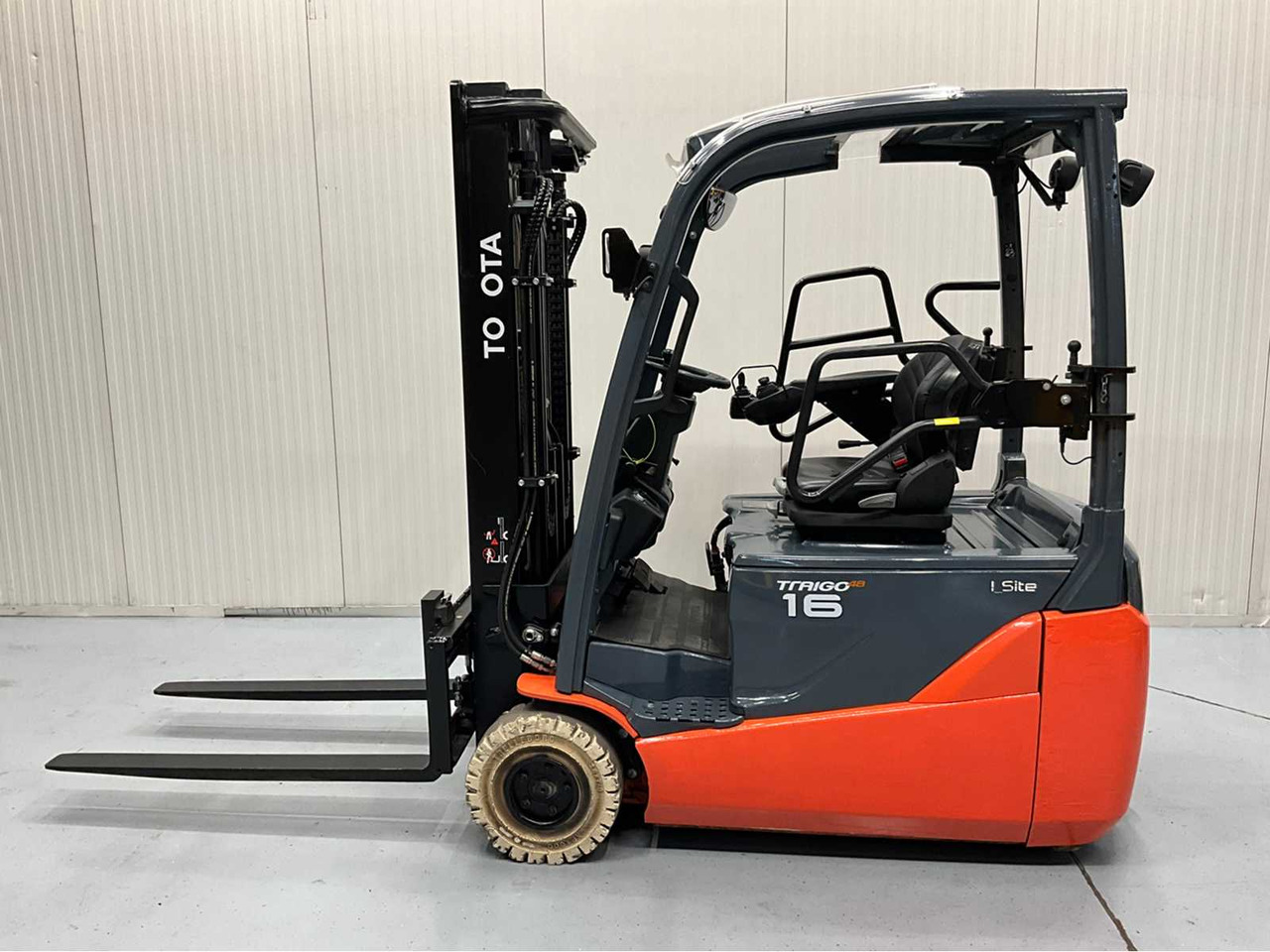 TOYOTA - 2018 - 8FBE16T - FORKLIFT, FREELIFT - SIDE-SHIFT - PLASTIC ROOF - 4TH FUNCTION - Forklift: fotoğraf 3 TOYOTA - 2018 - 8FBE16T - FORKLIFT, FREELIFT - SIDE-SHIFT - PLASTIC ROOF - 4TH FUNCTION - Forklift: fotoğraf 3