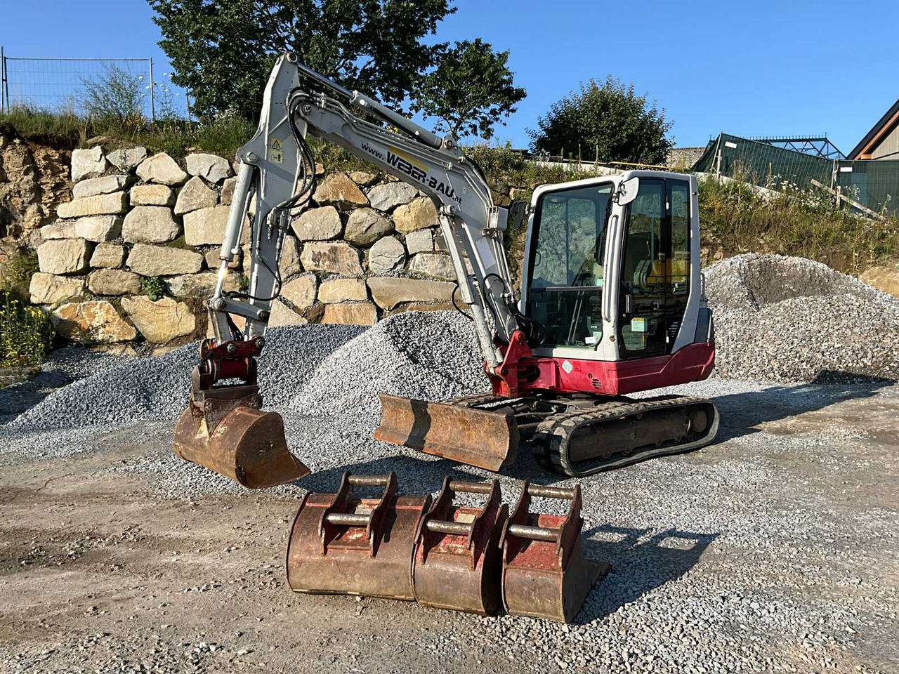 Takeuchi TB235 - Mini ekskavatör: fotoğraf 1 Takeuchi TB235 - Mini ekskavatör: fotoğraf 1