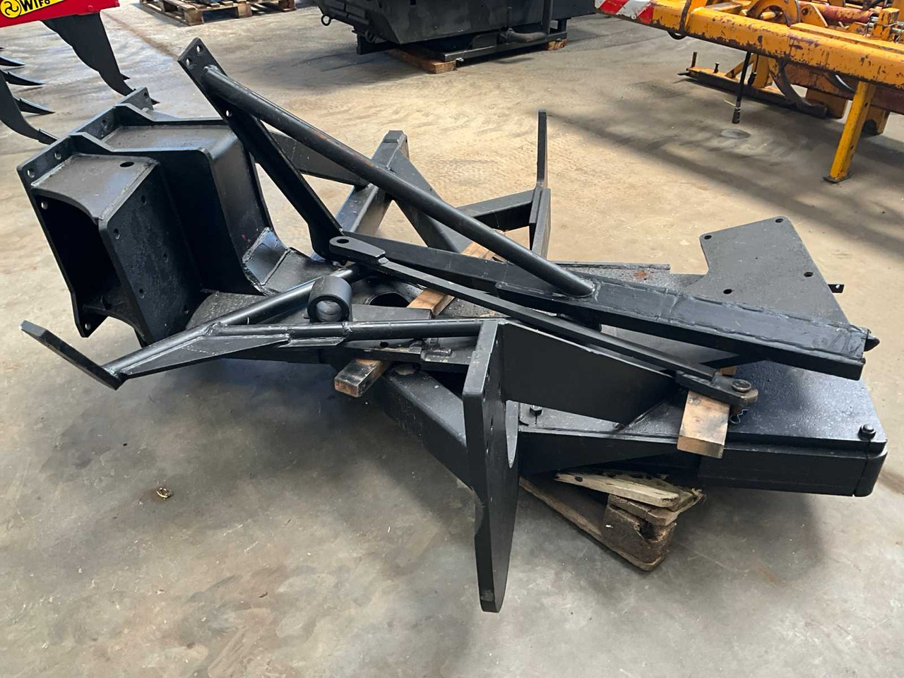 Herder substructure frame for John Deere 6020 series - Tarım araçları: fotoğraf 4 Herder substructure frame for John Deere 6020 series - Tarım araçları: fotoğraf 4
