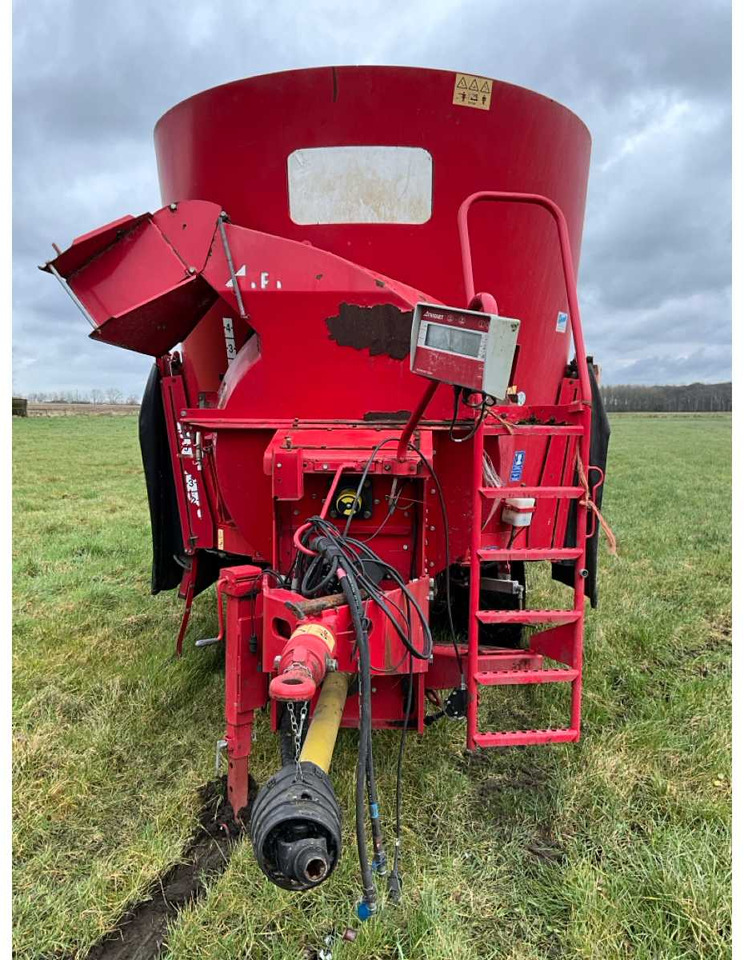 Trioliet Solomix 1-1200 - Yem mikseri: fotoğraf 2 Trioliet Solomix 1-1200 - Yem mikseri: fotoğraf 2