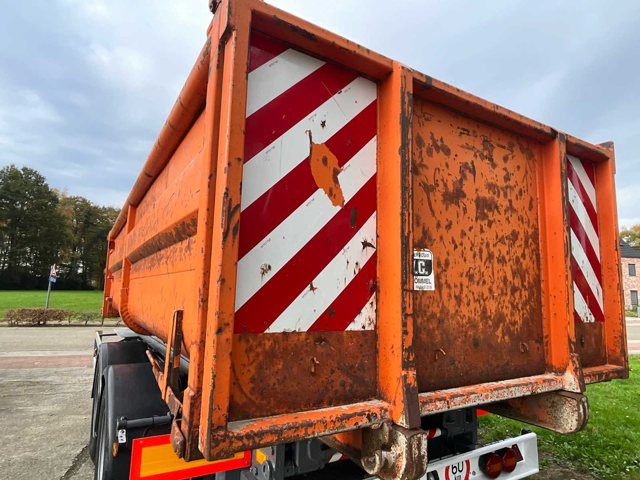 Trouillet kipper aanhangwagen met container - gereviseerd ET2180 - Damperli traktör römorku: fotoğraf 4 Trouillet kipper aanhangwagen met container - gereviseerd ET2180 - Damperli traktör römorku: fotoğraf 4