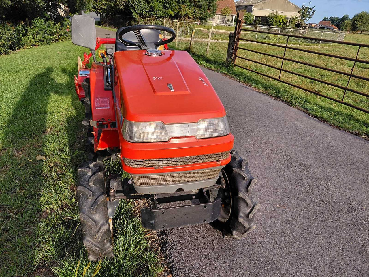 Yanmar KE-3 - Küçük traktör: fotoğraf 2 Yanmar KE-3 - Küçük traktör: fotoğraf 2