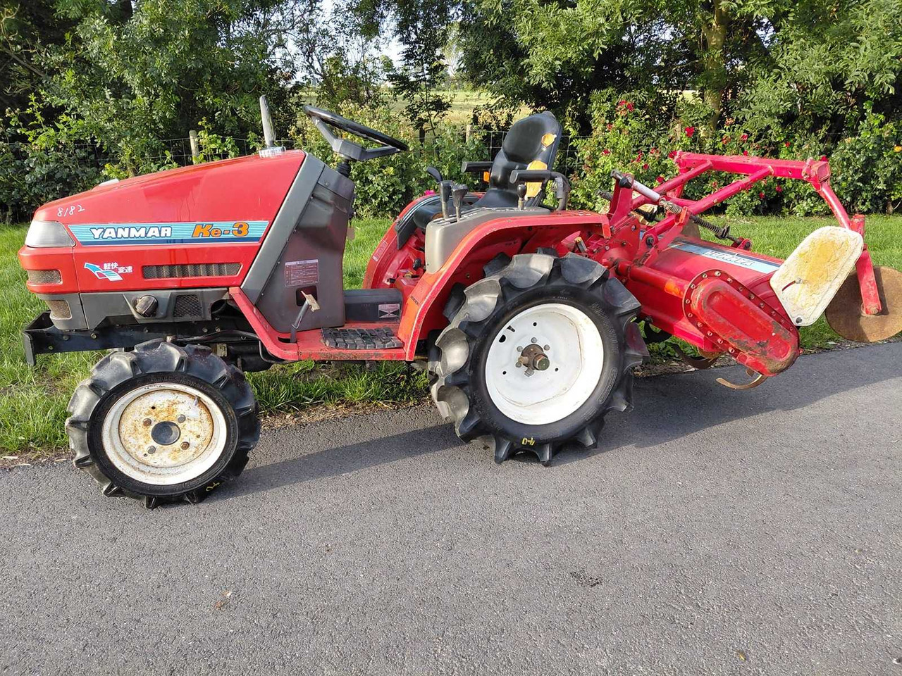 Yanmar KE-3 - Küçük traktör: fotoğraf 1 Yanmar KE-3 - Küçük traktör: fotoğraf 1