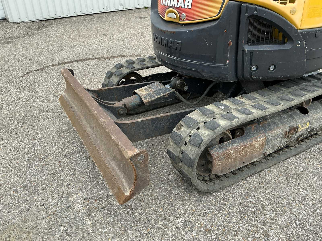 Yanmar VIO25-4 - Paletli ekskavatör: fotoğraf 5 Yanmar VIO25-4 - Paletli ekskavatör: fotoğraf 5