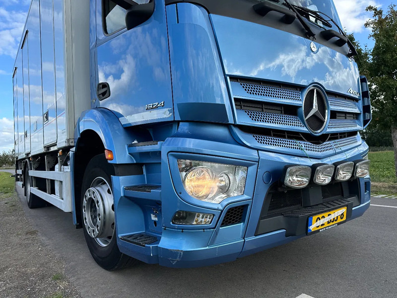 Mercedes-Benz Antos ANTOS 1924L EURO6. 2017. Geisoleerde opbouw 610x244x238 - Refrijeratör kamyon: fotoğraf 2 Mercedes-Benz Antos ANTOS 1924L EURO6. 2017. Geisoleerde opbouw 610x244x238 - Refrijeratör kamyon: fotoğraf 2