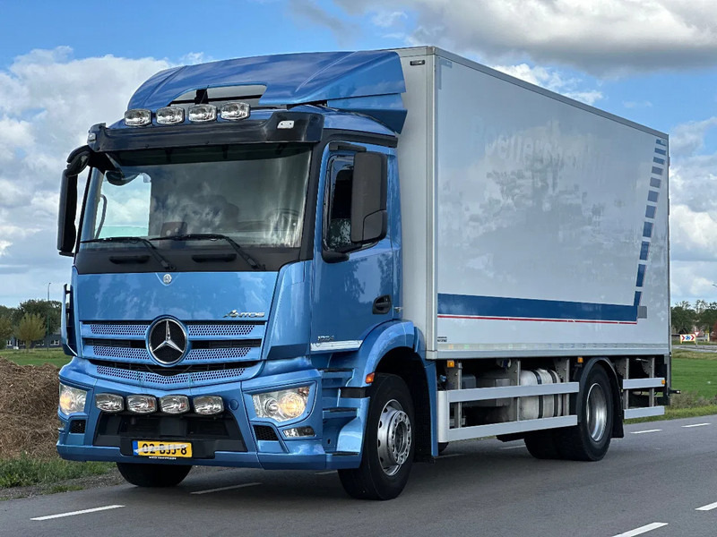 Mercedes-Benz Antos ANTOS 1924L EURO6. 2017. Geisoleerde opbouw 610x244x238 - Refrijeratör kamyon: fotoğraf 1 Mercedes-Benz Antos ANTOS 1924L EURO6. 2017. Geisoleerde opbouw 610x244x238 - Refrijeratör kamyon: fotoğraf 1