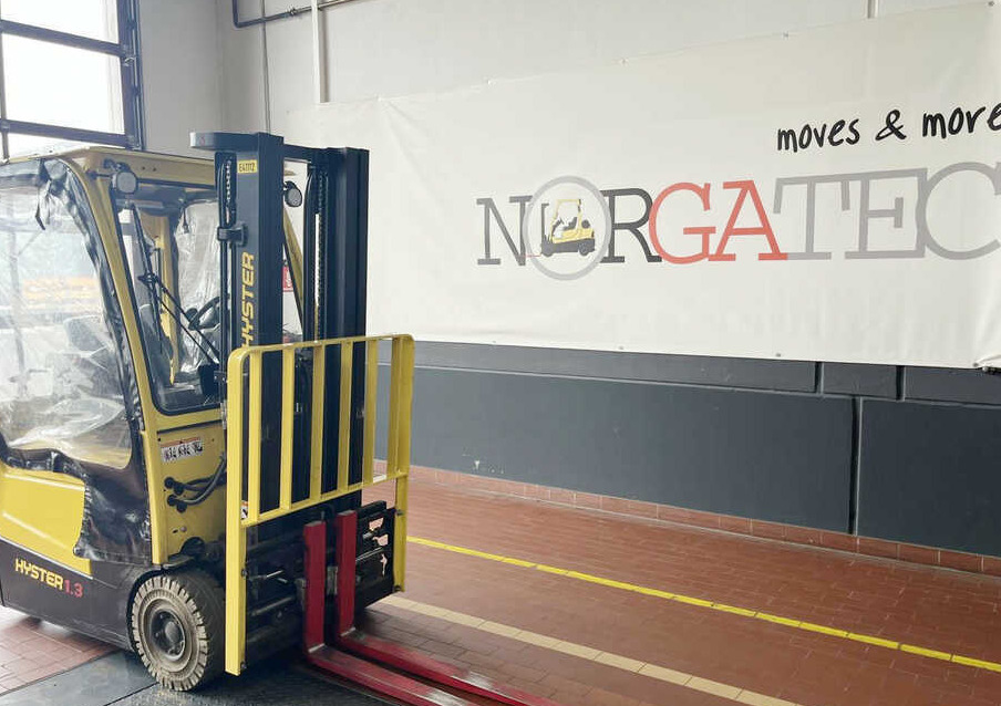 Hyster A.1.3XNT - Elektrikli forklift: fotoğraf 2 Hyster A.1.3XNT - Elektrikli forklift: fotoğraf 2