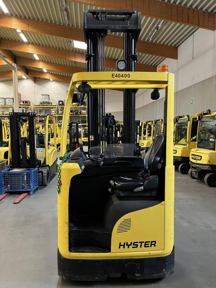 Hyster R1.6 - Reach truck: fotoğraf 1 Hyster R1.6 - Reach truck: fotoğraf 1