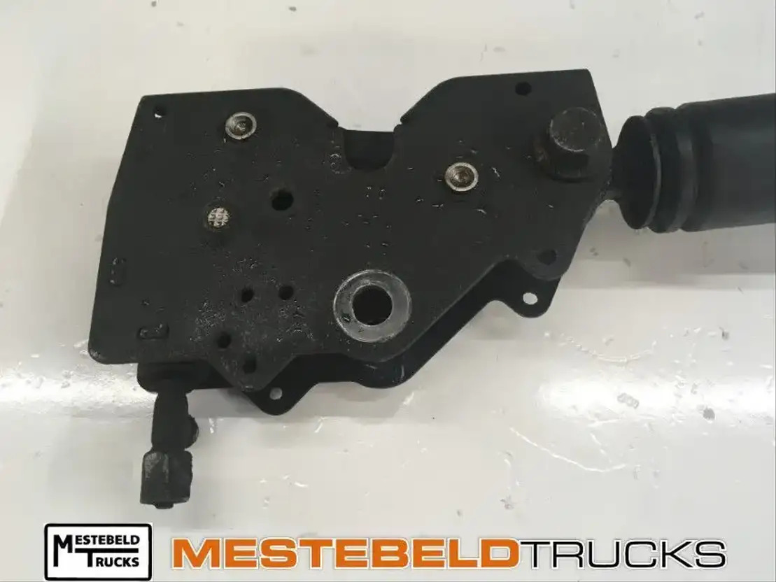 DAF Cabinevergrendeling links - Kabin ve iç mekan - Kamyon: fotoğraf 1 DAF Cabinevergrendeling links - Kabin ve iç mekan - Kamyon: fotoğraf 1