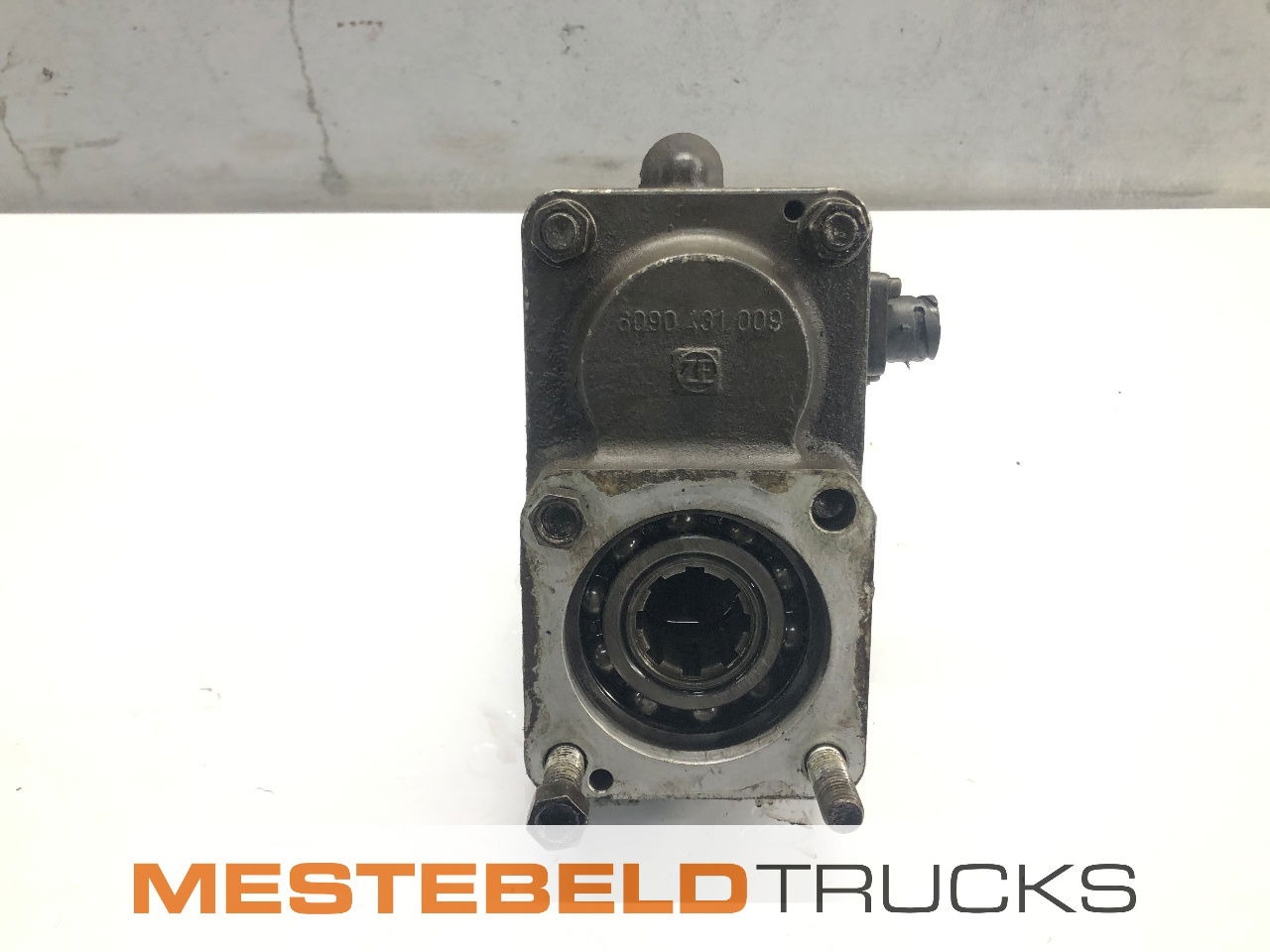 DAF PTO met as NH4C - Motor ve yedek parça - Kamyon: fotoğraf 2 DAF PTO met as NH4C - Motor ve yedek parça - Kamyon: fotoğraf 2