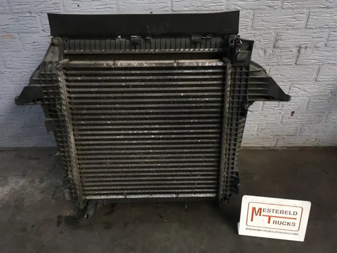 MAN Radiateur + Intercooler - Soğutma sistemi - Kamyon: fotoğraf 1 MAN Radiateur + Intercooler - Soğutma sistemi - Kamyon: fotoğraf 1