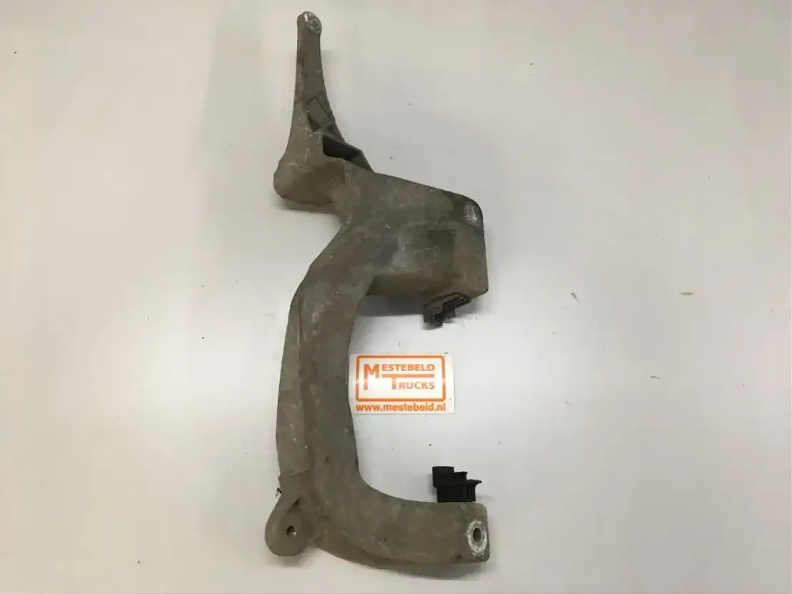 Mercedes-Benz Bumpersteun rechts - Kabin ve iç mekan - Kamyon: fotoğraf 1 Mercedes-Benz Bumpersteun rechts - Kabin ve iç mekan - Kamyon: fotoğraf 1