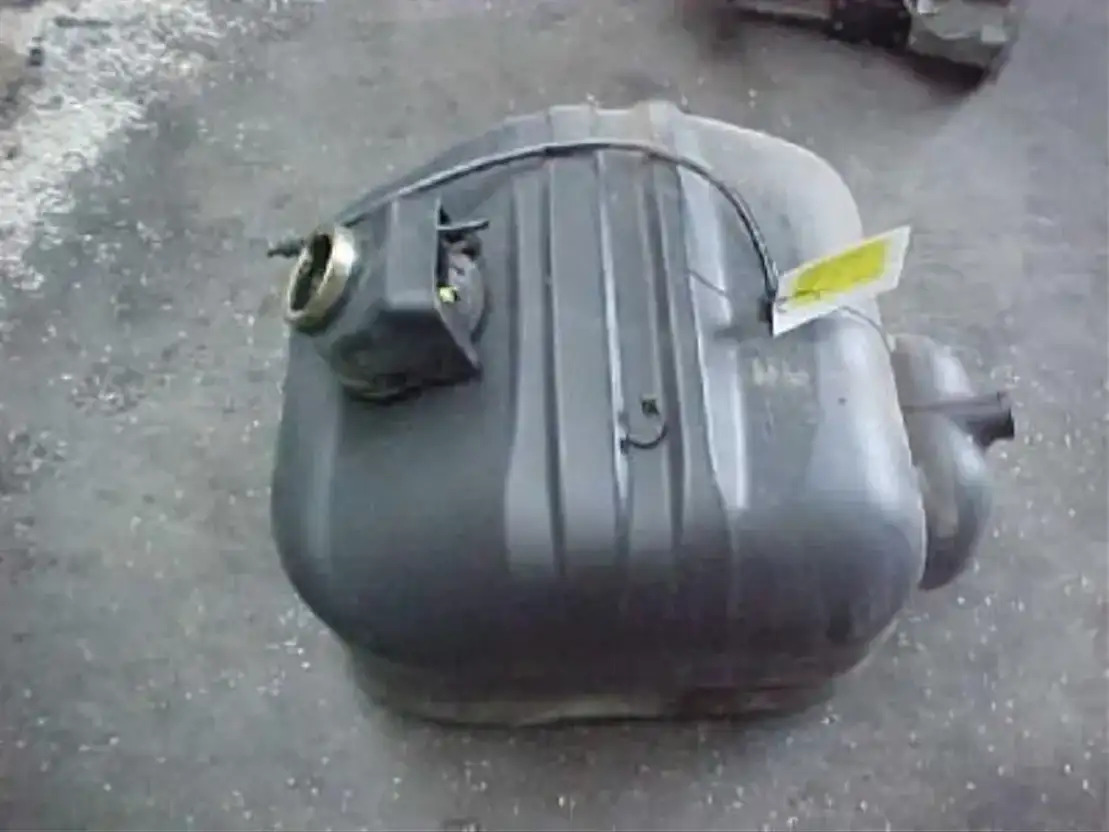 Mercedes-Benz MB 815 Atego Brandstoftank - Çerçeve/ Şasi - Kamyon: fotoğraf 1 Mercedes-Benz MB 815 Atego Brandstoftank - Çerçeve/ Şasi - Kamyon: fotoğraf 1