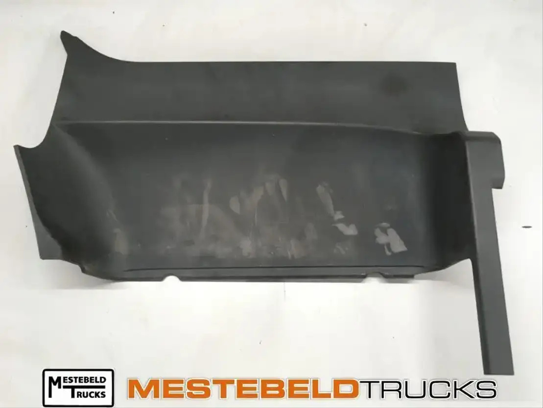 Scania Afdekkap rechts van instapbak - Kabin ve iç mekan - Kamyon: fotoğraf 1 Scania Afdekkap rechts van instapbak - Kabin ve iç mekan - Kamyon: fotoğraf 1