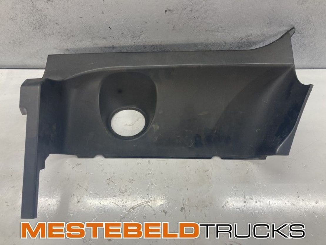 Scania Afdekplaat instap links - Kabin ve iç mekan - Kamyon: fotoğraf 1 Scania Afdekplaat instap links - Kabin ve iç mekan - Kamyon: fotoğraf 1