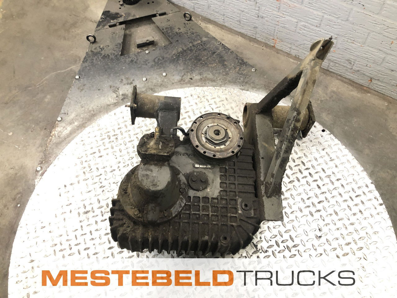 Volvo Tussenbak UTV 4.12 - Şanzıman ve yedek parça - Kamyon: fotoğraf 1 Volvo Tussenbak UTV 4.12 - Şanzıman ve yedek parça - Kamyon: fotoğraf 1