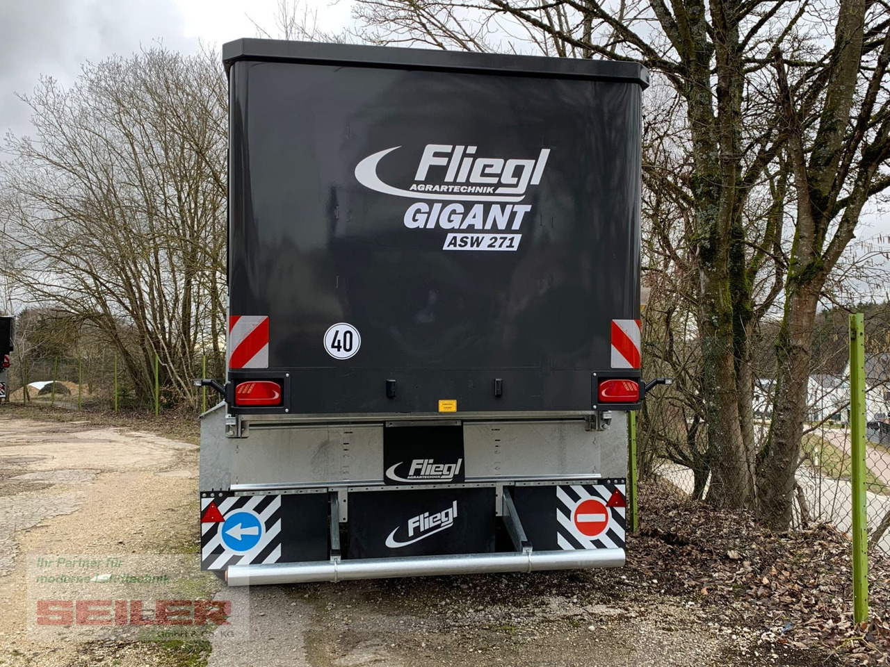 Fliegl ASW 271 C FOX Lenkachse 22,5" 35m³ - Silaj römorku: fotoğraf 4 Fliegl ASW 271 C FOX Lenkachse 22,5" 35m³ - Silaj römorku: fotoğraf 4