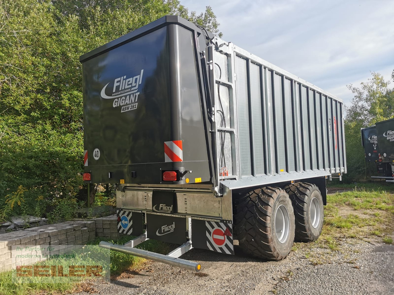 Fliegl ASW 281 GIGANT FOX 45m³ - Silaj römorku: fotoğraf 3 Fliegl ASW 281 GIGANT FOX 45m³ - Silaj römorku: fotoğraf 3