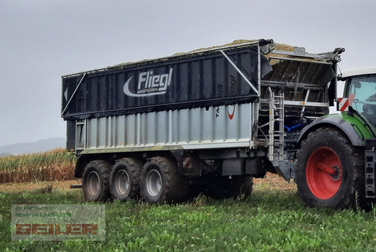 Fliegl ASW 391 TAURUS FOX 50m³ + elektr. ZWL + ISOBUS + Top Lift Light - Silaj römorku: fotoğraf 2 Fliegl ASW 391 TAURUS FOX 50m³ + elektr. ZWL + ISOBUS + Top Lift Light - Silaj römorku: fotoğraf 2
