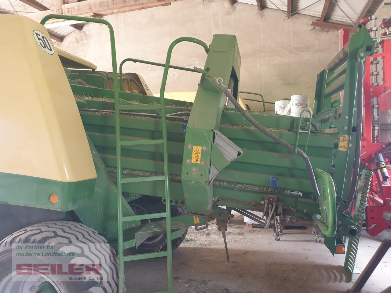 Krone Big Pack 1270 XC - Kare balya makinesi: fotoğraf 4 Krone Big Pack 1270 XC - Kare balya makinesi: fotoğraf 4