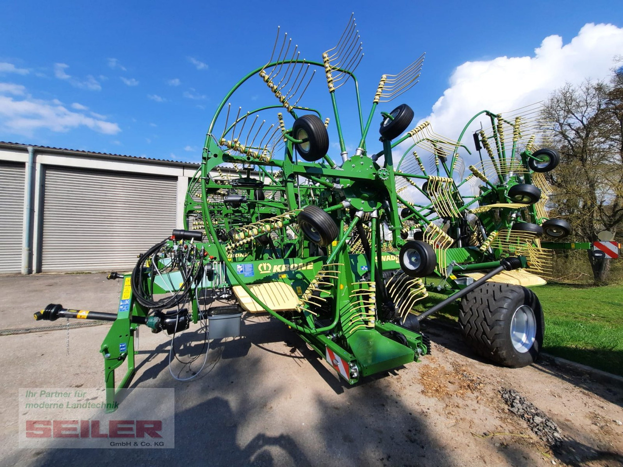 Krone Swadro TC 1250 - Ot toplama tırmığı: fotoğraf 2 Krone Swadro TC 1250 - Ot toplama tırmığı: fotoğraf 2