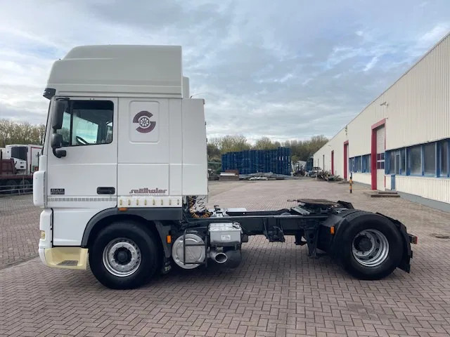DAF XF 95.480 Manual gear - Çekici: fotoğraf 4 DAF XF 95.480 Manual gear - Çekici: fotoğraf 4