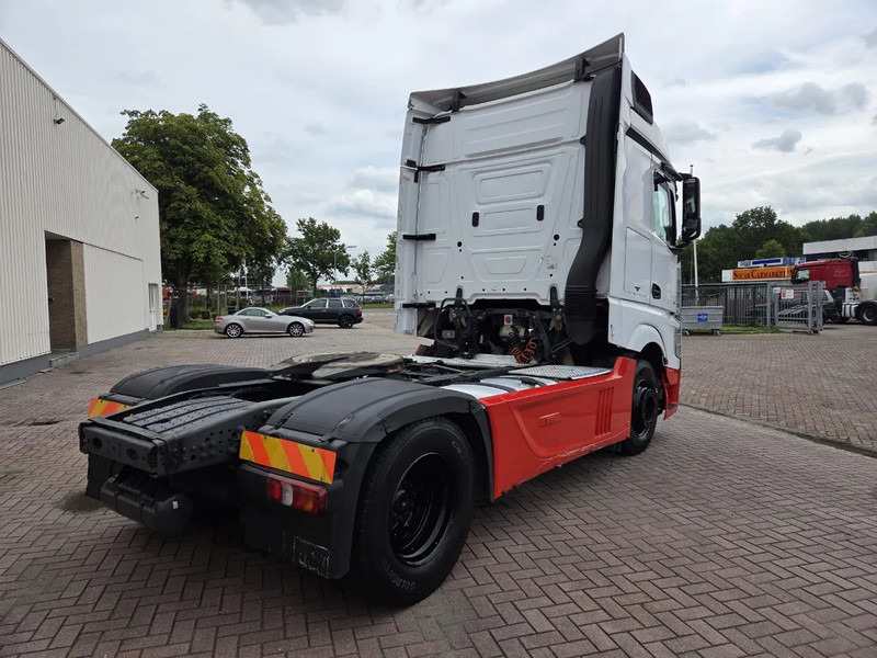 Mercedes-Benz Actros 1845 Retarder, 2 tanks, Automatic, 2 beds - Çekici: fotoğraf 3 Mercedes-Benz Actros 1845 Retarder, 2 tanks, Automatic, 2 beds - Çekici: fotoğraf 3