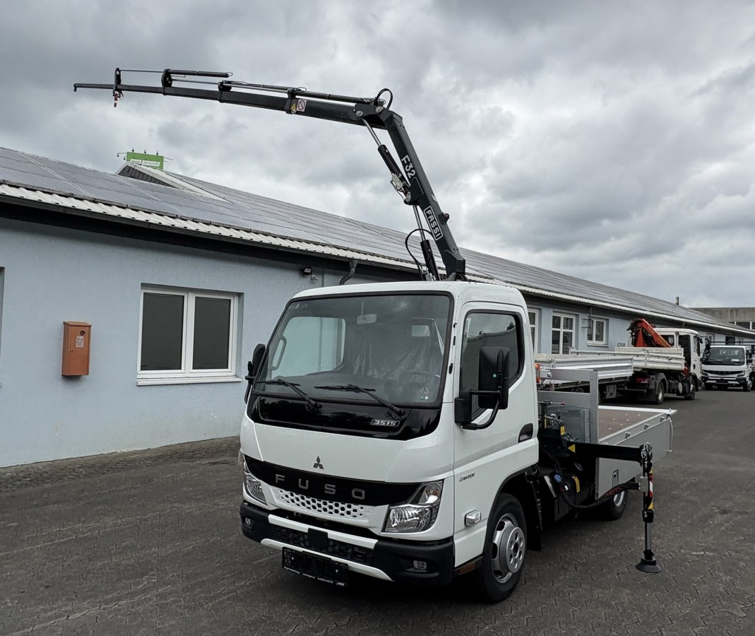 FUSO 3S15 Alu Pritsche 2.80m Ladekran Funk! sofort ve - Vinçli kamyon: fotoğraf 1 FUSO 3S15 Alu Pritsche 2.80m Ladekran Funk! sofort ve - Vinçli kamyon: fotoğraf 1