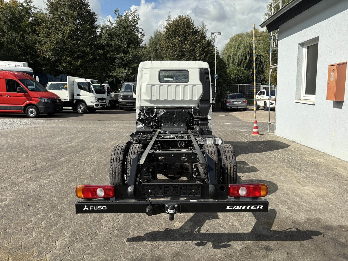 FUSO 3S15 Fahrgestell 2500 Nebenantrieb - Şasi kamyon: fotoğraf 4 FUSO 3S15 Fahrgestell 2500 Nebenantrieb - Şasi kamyon: fotoğraf 4