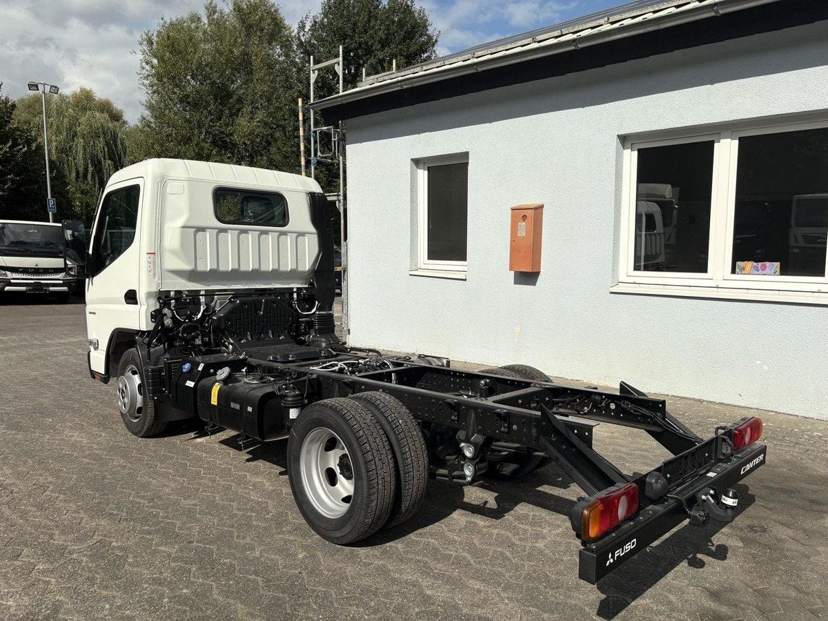 FUSO 3S15 Fahrgestell 2500 Nebenantrieb - Şasi kamyon: fotoğraf 3 FUSO 3S15 Fahrgestell 2500 Nebenantrieb - Şasi kamyon: fotoğraf 3