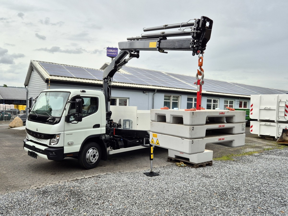 FUSO FUSO 9C18 Canter Alu Pritsche 5.5m Kran 3x hydr. - Açık kasa kamyonet: fotoğraf 1 FUSO FUSO 9C18 Canter Alu Pritsche 5.5m Kran 3x hydr. - Açık kasa kamyonet: fotoğraf 1