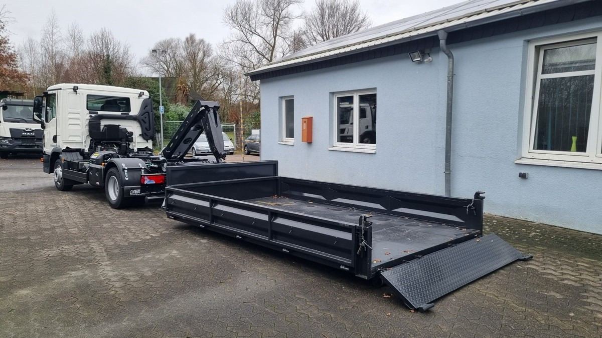 MAN TGL 12.220 BL NEU City Abrollkipper 8t TipMatic - Kancalı yükleyici kamyon: fotoğraf 2 MAN TGL 12.220 BL NEU City Abrollkipper 8t TipMatic - Kancalı yükleyici kamyon: fotoğraf 2