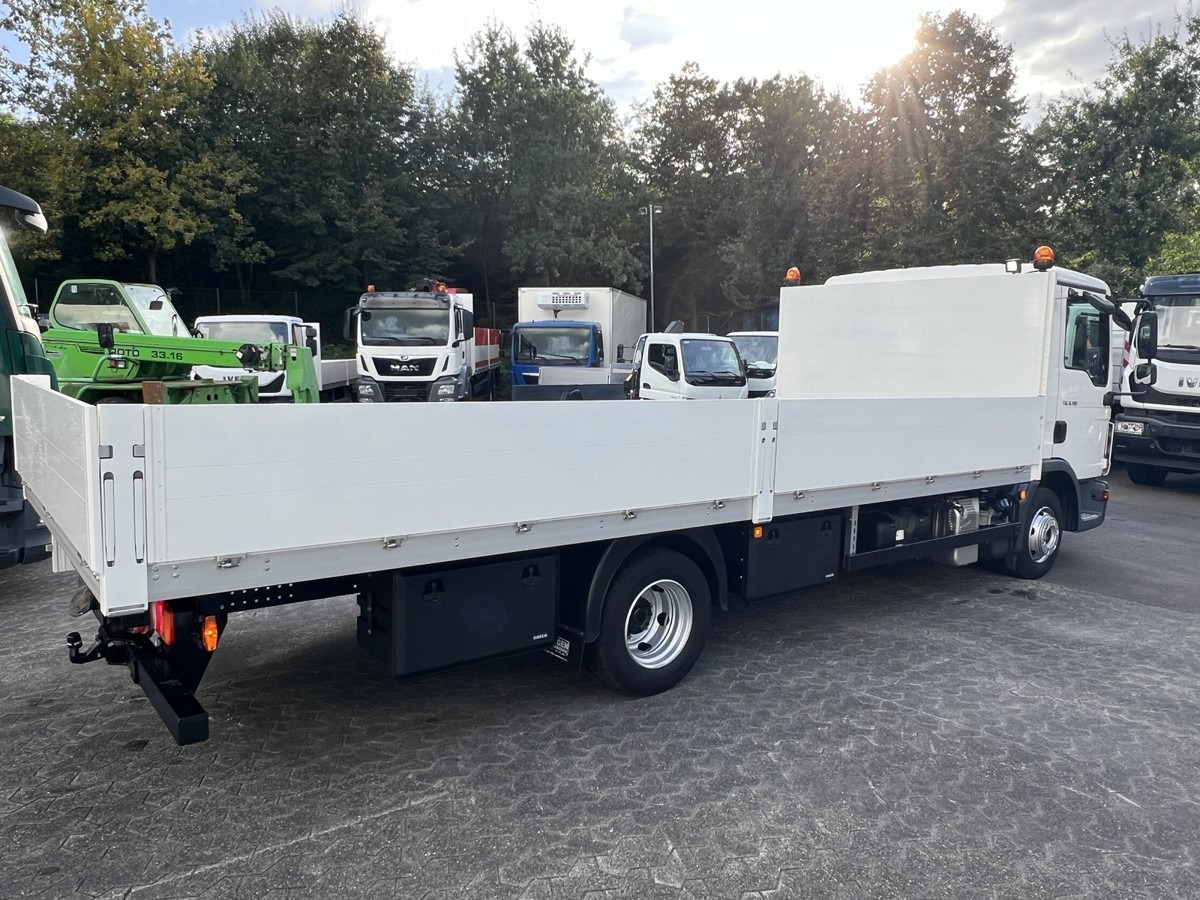 MAN TGL 8.160 BL NEU Alu Pritsche 5.5m AHK 3.5t - Açık kasa kamyonet: fotoğraf 1 MAN TGL 8.160 BL NEU Alu Pritsche 5.5m AHK 3.5t - Açık kasa kamyonet: fotoğraf 1