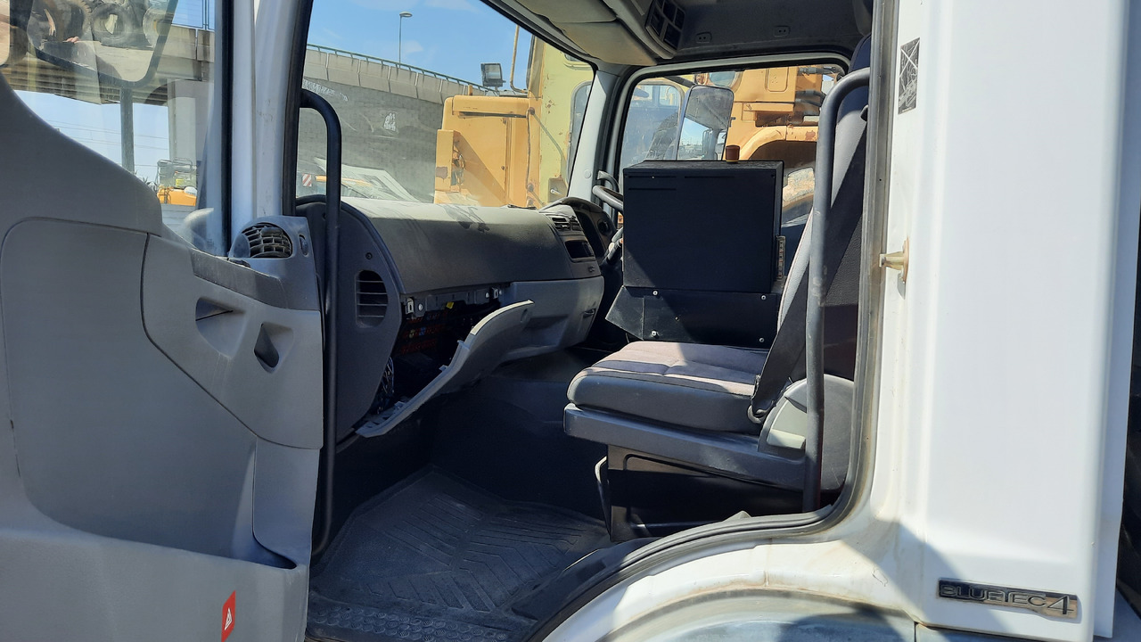 SCHMIDT SK600 - Yol süpürme aracı: fotoğraf 5 SCHMIDT SK600 - Yol süpürme aracı: fotoğraf 5
