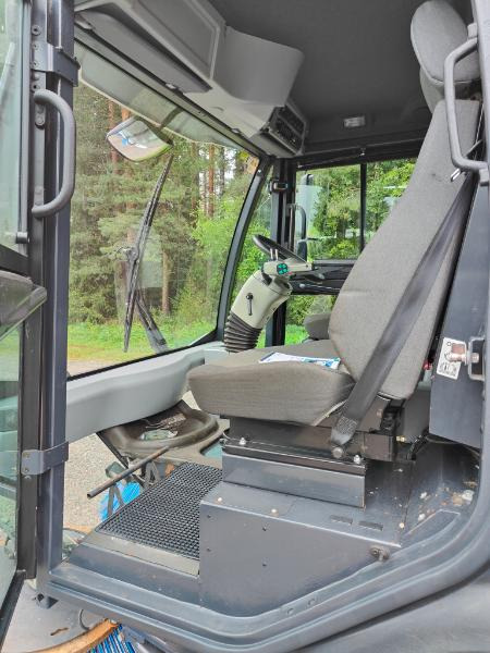 JOHNSTON CN 401 - Yol süpürme aracı: fotoğraf 5 JOHNSTON CN 401 - Yol süpürme aracı: fotoğraf 5