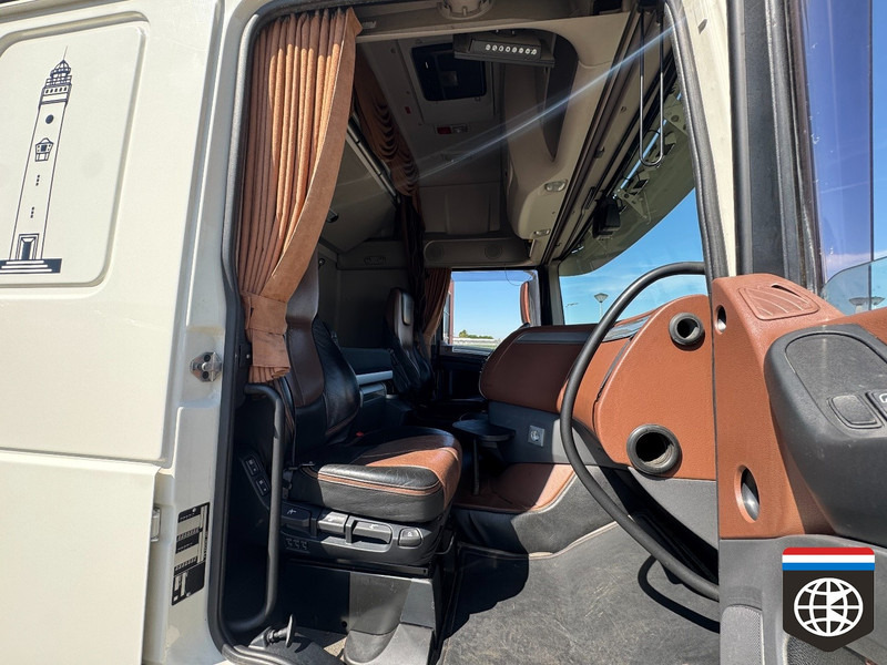 DAF XF 530 FT RETARDER / LEATHER INTERIOR / NIGHT AC / TUV 06-2026 - Çekici: fotoğraf 4 DAF XF 530 FT RETARDER / LEATHER INTERIOR / NIGHT AC / TUV 06-2026 - Çekici: fotoğraf 4