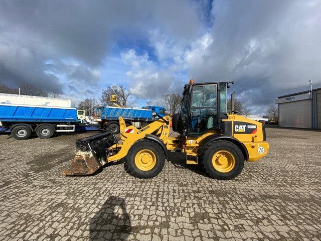 CAT 908M, 4+1 Schaufel, Palettengabel, wenig Std. - Tekerlekli yükleyici: fotoğraf 2 CAT 908M, 4+1 Schaufel, Palettengabel, wenig Std. - Tekerlekli yükleyici: fotoğraf 2