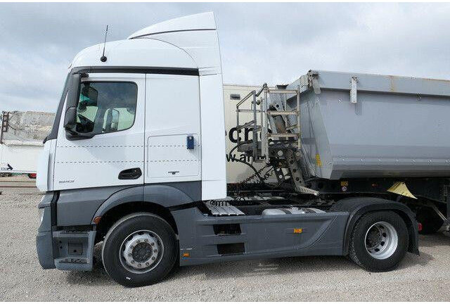 Mercedes-Benz 1843 LS Actros, MP4, Retarder, Waage, Spoiler - Çekici: fotoğraf 2 Mercedes-Benz 1843 LS Actros, MP4, Retarder, Waage, Spoiler - Çekici: fotoğraf 2