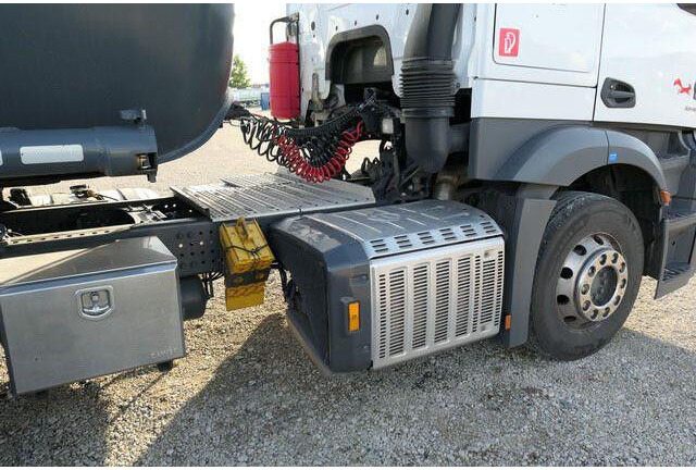 Mercedes-Benz 1846 Actros 4x2, Hydr., ADR, Leicht, Klima, Navi - Çekici: fotoğraf 5 Mercedes-Benz 1846 Actros 4x2, Hydr., ADR, Leicht, Klima, Navi - Çekici: fotoğraf 5