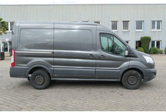 Ford Transit 4x2, 3 Sitz, Klima, AHK, Handwerker - Panelvan: fotoğraf 2 Ford Transit 4x2, 3 Sitz, Klima, AHK, Handwerker - Panelvan: fotoğraf 2