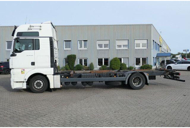 MAN 18.440 TGX 4x2, XXL, BDF, Standklima,Schlafliege - Şasi kamyon: fotoğraf 2 MAN 18.440 TGX 4x2, XXL, BDF, Standklima,Schlafliege - Şasi kamyon: fotoğraf 2