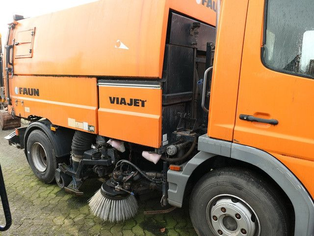 Mercedes-Benz 1018 Atego 4x2, Faun VIAJET 5R, Klima, 73tkm - Yol süpürme aracı: fotoğraf 2 Mercedes-Benz 1018 Atego 4x2, Faun VIAJET 5R, Klima, 73tkm - Yol süpürme aracı: fotoğraf 2
