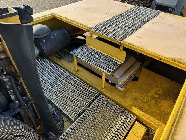 Schmidt CJS 914 Super, Kehrmaschine, Mercedes Motor - Yol süpürme aracı: fotoğraf 3 Schmidt CJS 914 Super, Kehrmaschine, Mercedes Motor - Yol süpürme aracı: fotoğraf 3